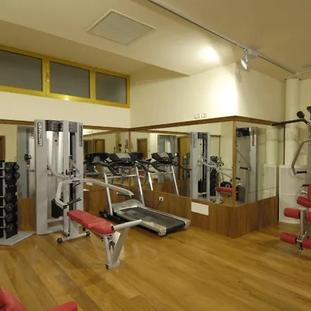 Flat With A Relaxing Sunny Terrace Бібіоне