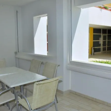 Flat With A Relaxing Sunny Terrace * Бібіоне