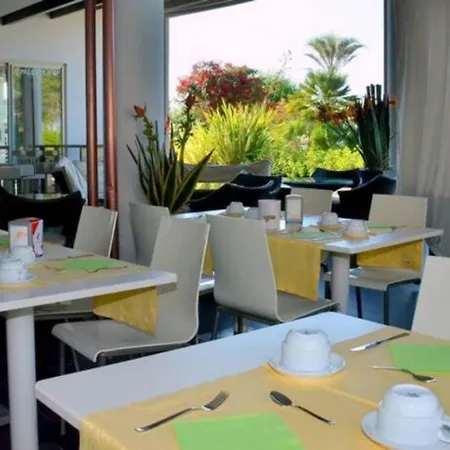 Flat With A Relaxing Sunny Terrace