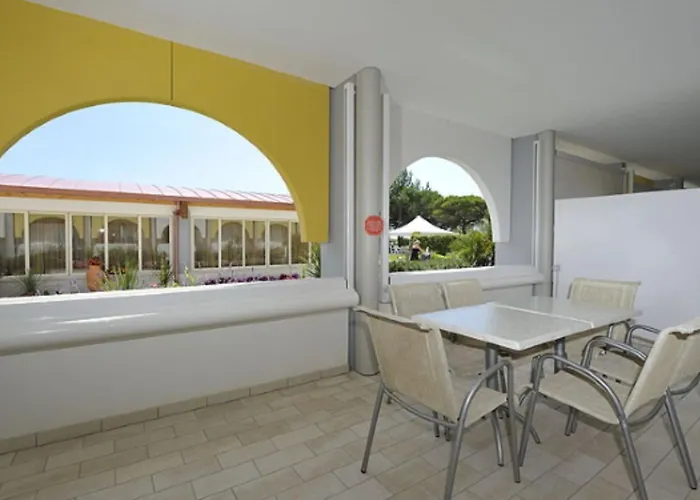 Flat With A Relaxing Sunny Terrace Appartamento Bibione